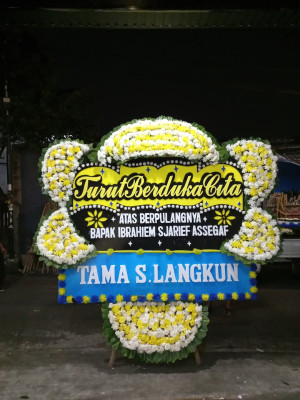 Papan Bunga Duka di Palu Barat